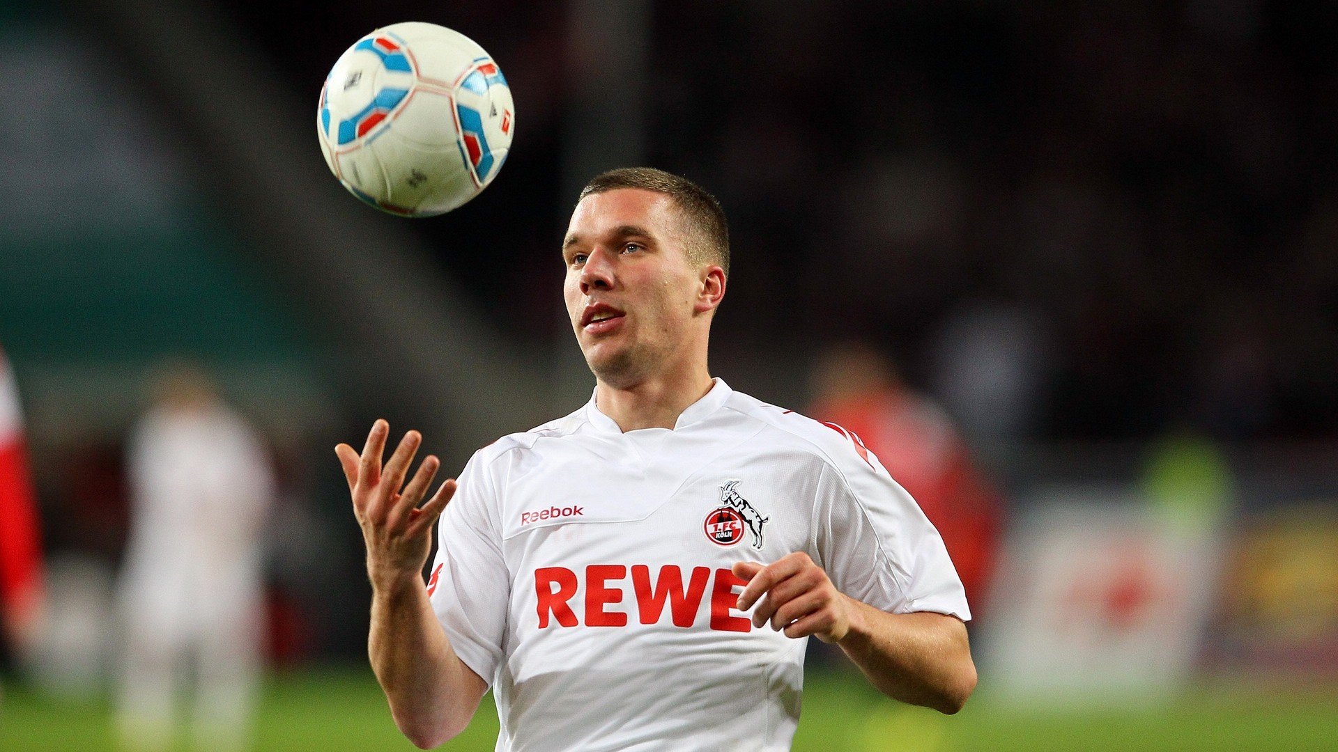 世乒赛抢七大战对决在即！丹佛掘金演练定位球，多特蒙德密集防守应对-九游会登录入口